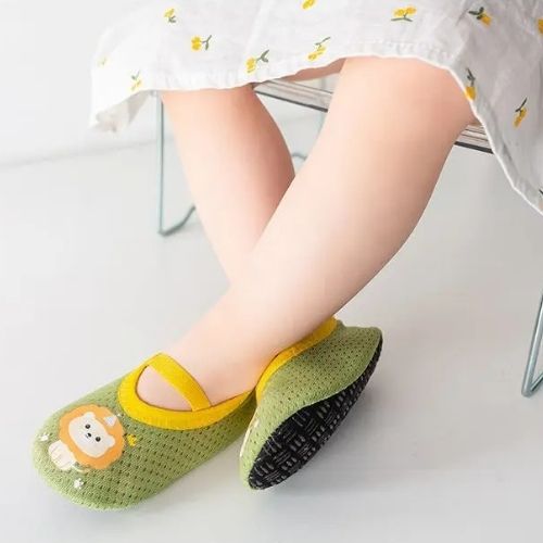 Cozy Animal Style Non-Slip Baby First Walker Shoes - Green